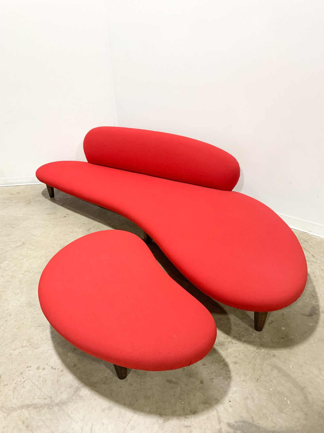 Noguchi Freeform ‘Cloud’ Sofa and Ottoman by Vitra