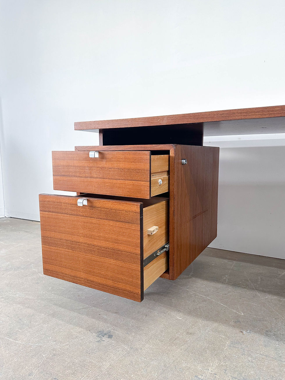 Thumbnail: George Nelson Executive Office Group Desk