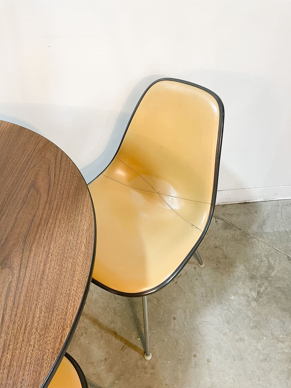 Thumbnail: Herman Miller Eames dining set with 4 fiberglass chairs