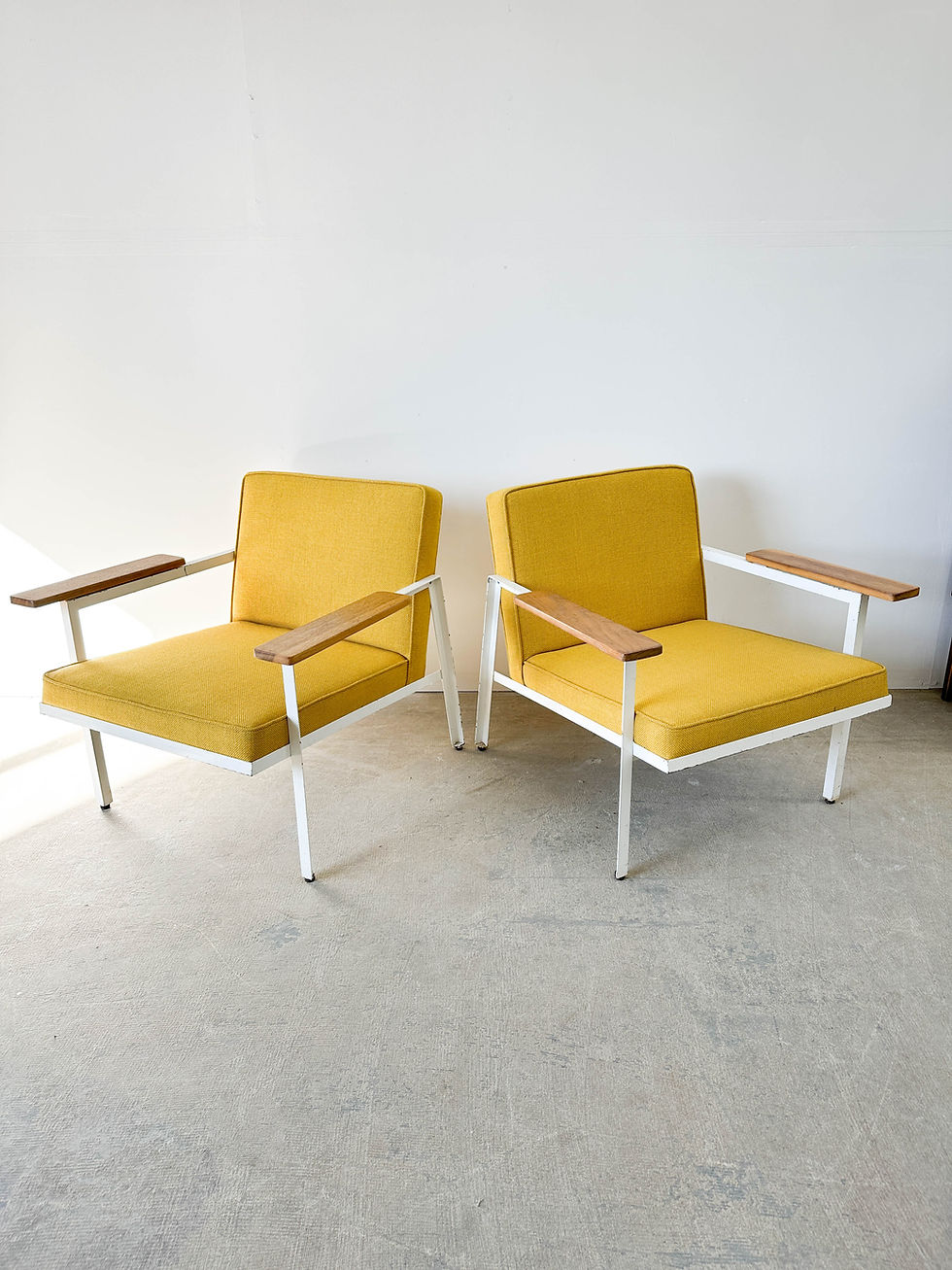 Thumbnail: George Nelson Steelframe Armchairs for Herman Miller
