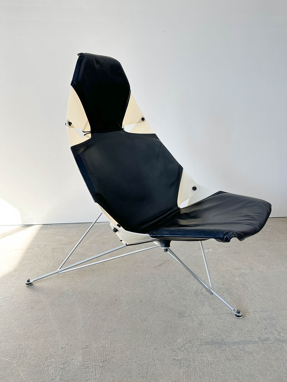 Thumbnail: Wendell Lovett Bikini Chair