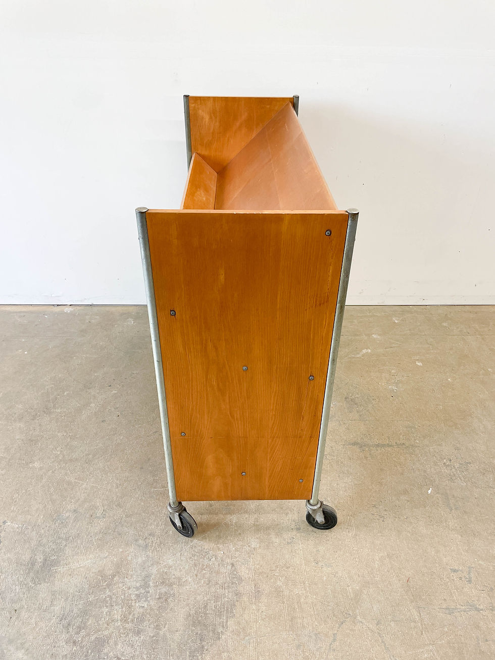 Thumbnail: Large Henry Glass Book Cart by Fleetwood