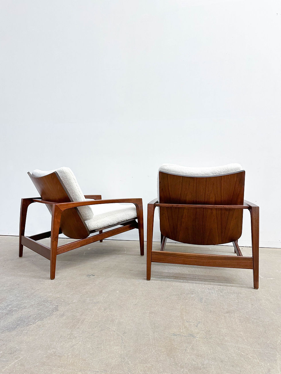 Thumbnail: "Outrigger"  Lounge Chairs by Mel Abitz for Galloway's