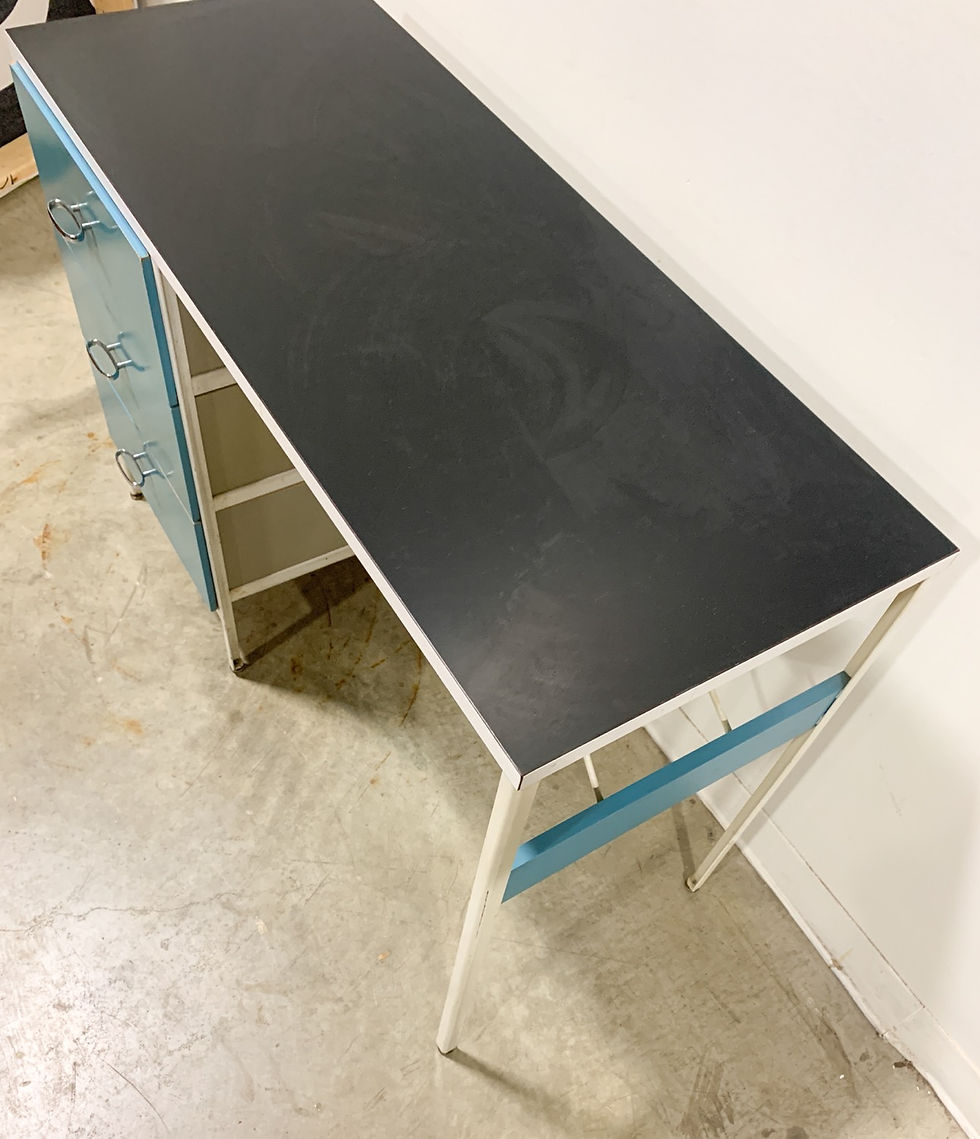 Thumbnail: George Nelson Steelframe desk for Herman Miller 