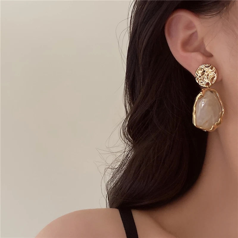 Thumbnail: Korea 2026 New Geometry Irregularity Resin Stud Earrings for Women Fashion Weddi