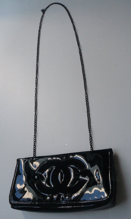 Miniature : CHANEL Sac vip gift collector vinyl Neuf