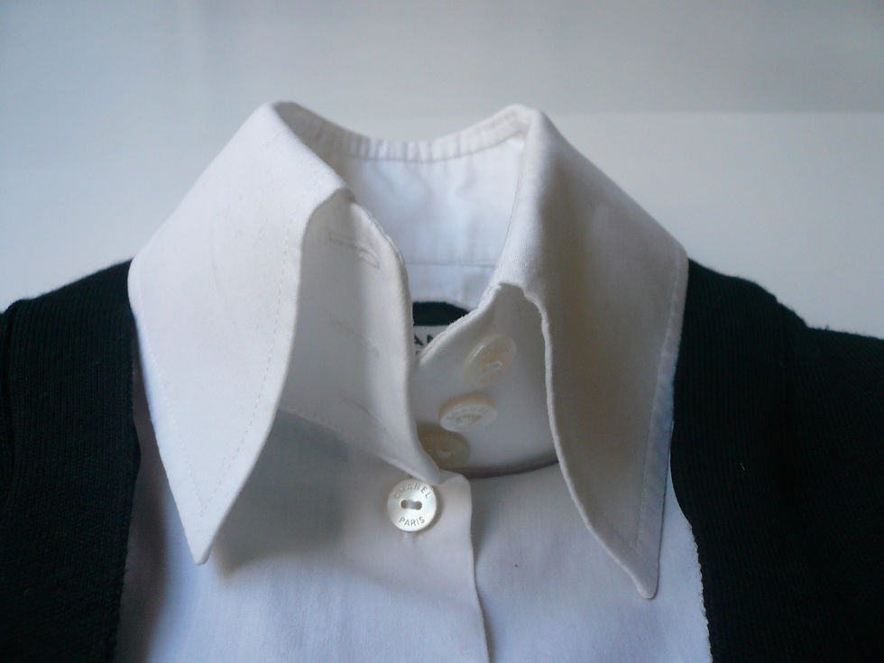 Miniature : CHANEL Cardigan laine et top amovible boutons T38