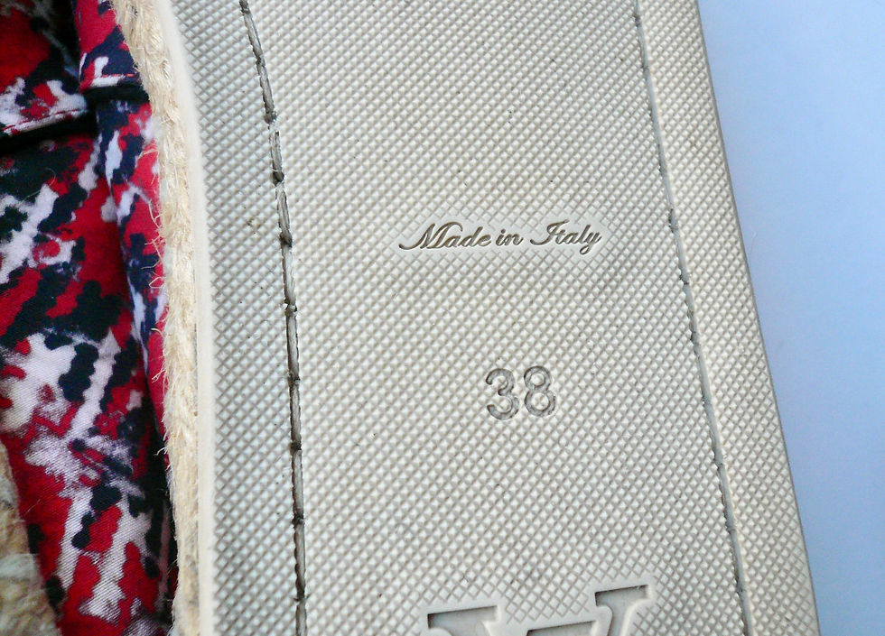 Miniature : LOUIS VUITTON Espadrilles cuir rouge et noir logo T38 tbe