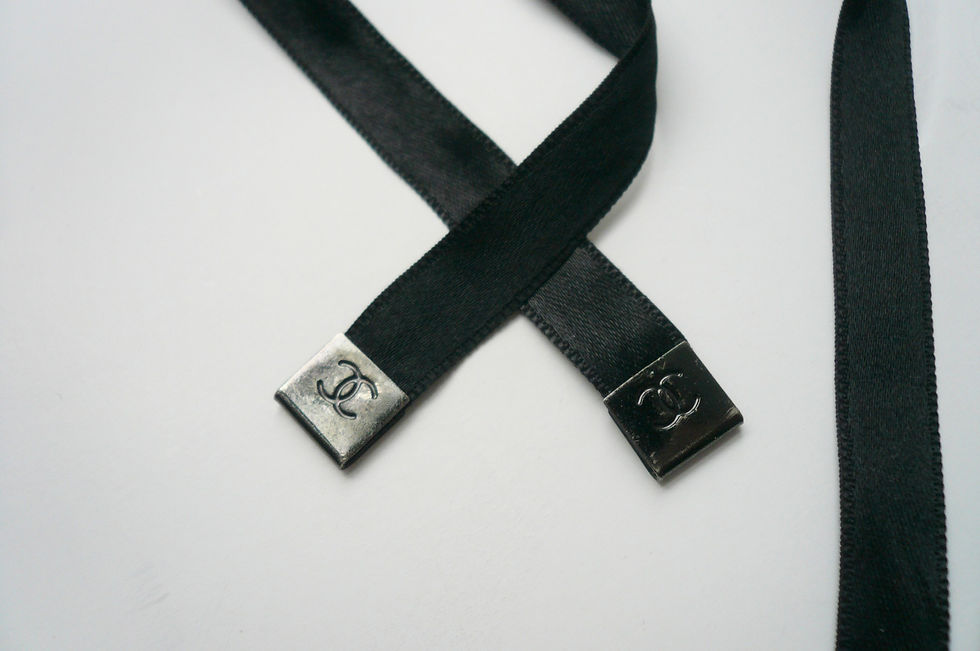 Miniature : CHANEL Escarpins satin bleu nuit capuchons noir T41 IT TBE