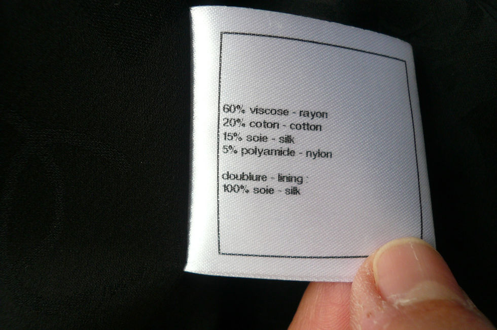 Miniature : CHANEL Top noir sans manches TBE T40