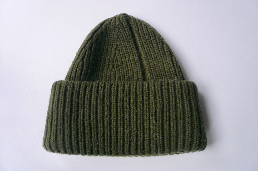 Miniature : YVES SALOMON Bonnet kaki laine TBE