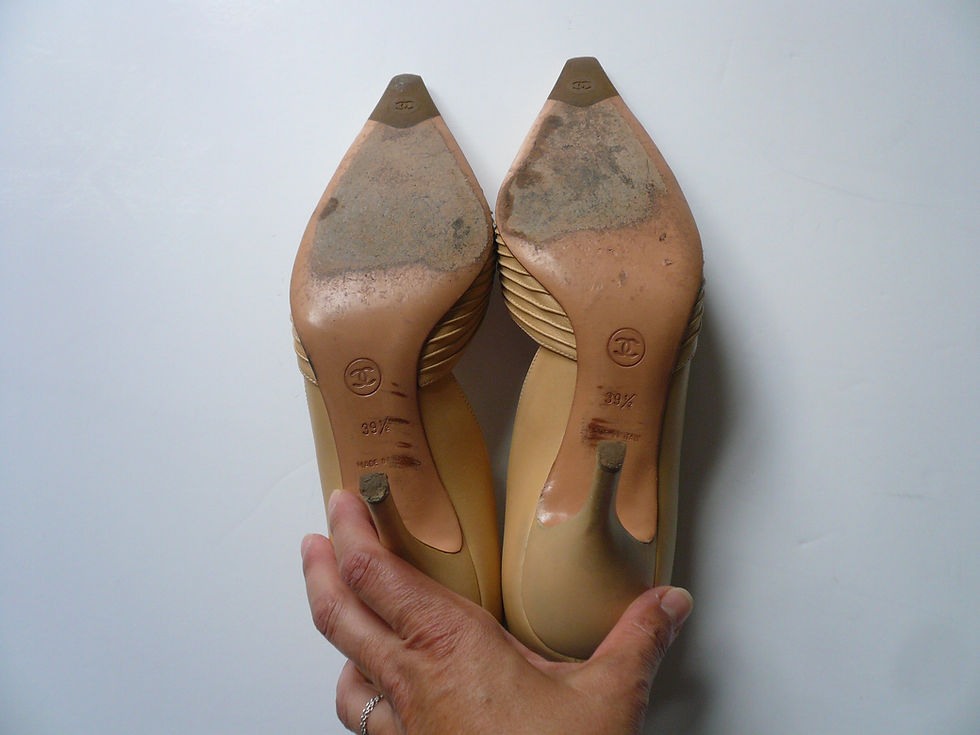 Miniature : CHANEL  Escarpins cuir beige Papillon T38,5