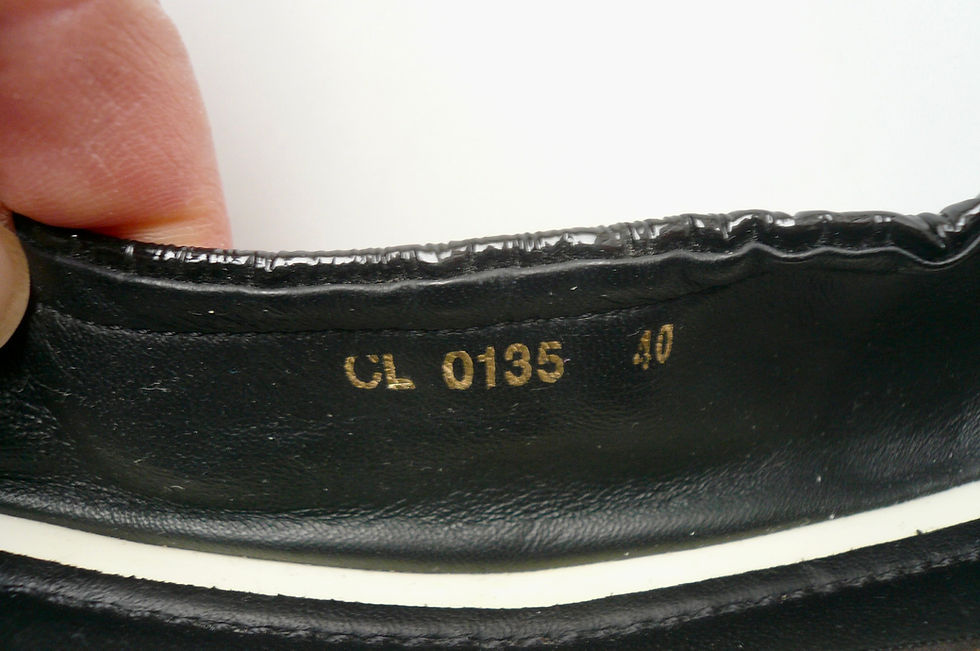 Miniature : LOUIS VUITTON Ballerines cuir vernis TBE T40