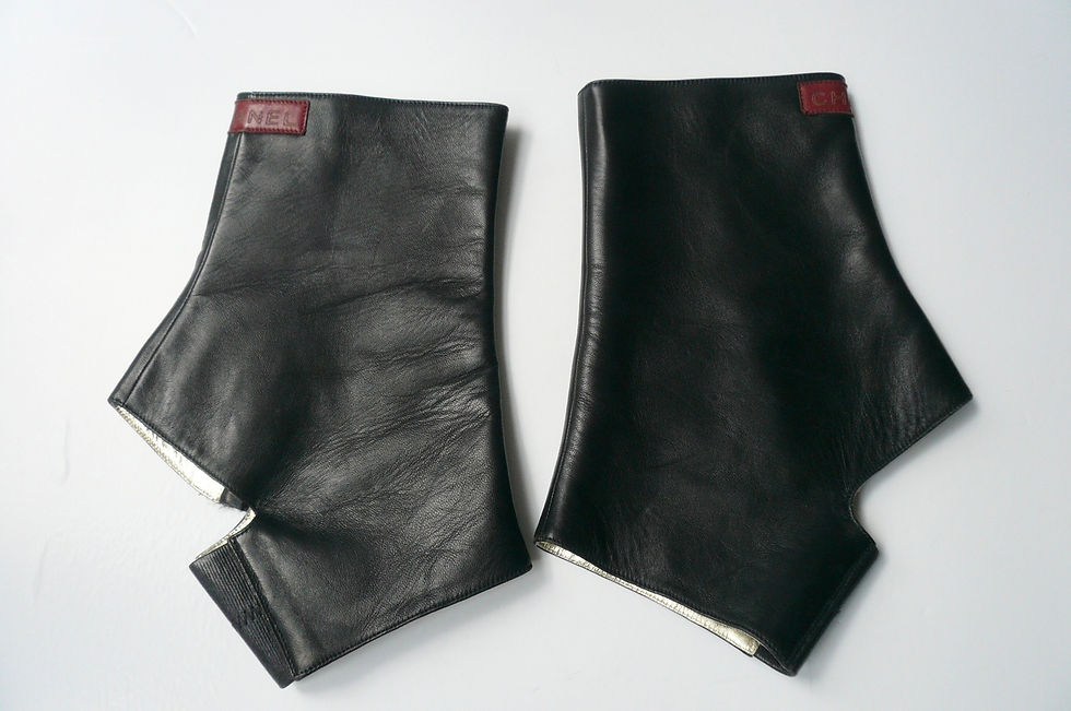 Miniature : CHANEL Guetres cuir de veau neuves sublimes T40
