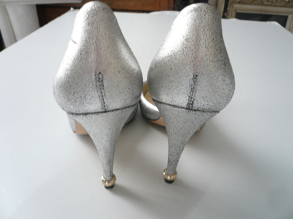 Miniature : CHANEL Escarpins cuir argent Camélia T39