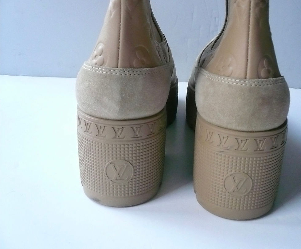 Miniature : LOUIS VUITTON Boots CHELSEA LAUREATE daim Ivory Etat quasi neuf T39 SOLD OUT