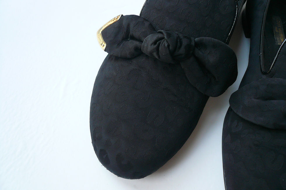 Miniature : LOUIS VUITTON Mocassins sleepers toile noir bon état T38 IT