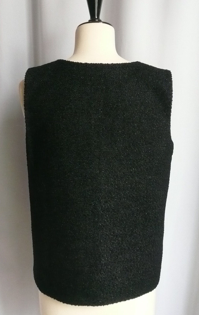 Miniature : CHANEL Top noir sans manches TBE T40