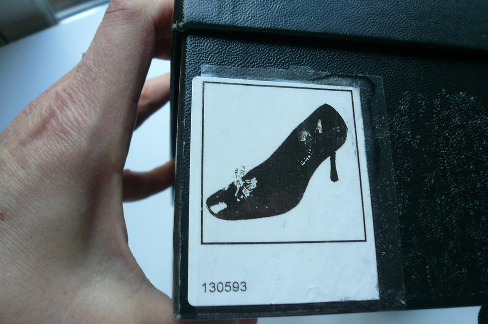 Miniature : CHANEL Escarpins cuir noir noeud Rafia T41 C
