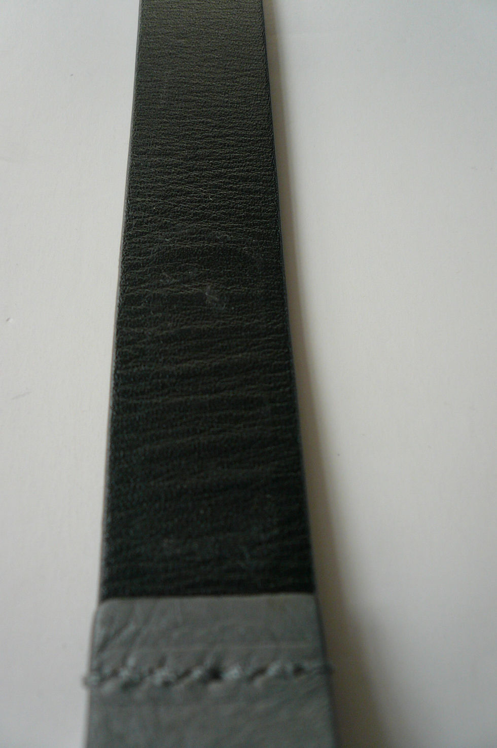 Miniature : CHANEL Ceinture Double C strass cuir gris souris neuve T70