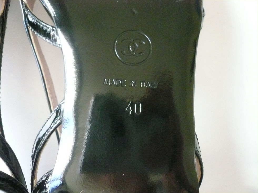 Miniature : CHANEL Ballerines cuir vernis T40 Modèle rare
