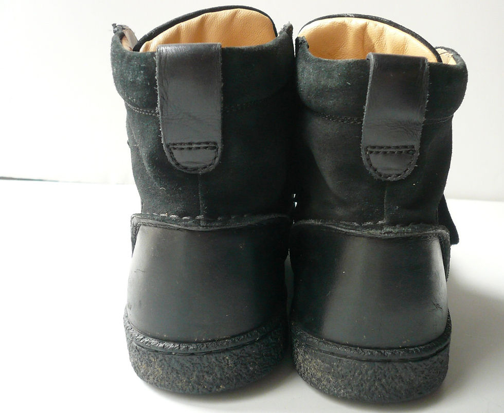 Miniature : CHANEL Baskets montantes daim noir Logo Chanel T38 IT TBE