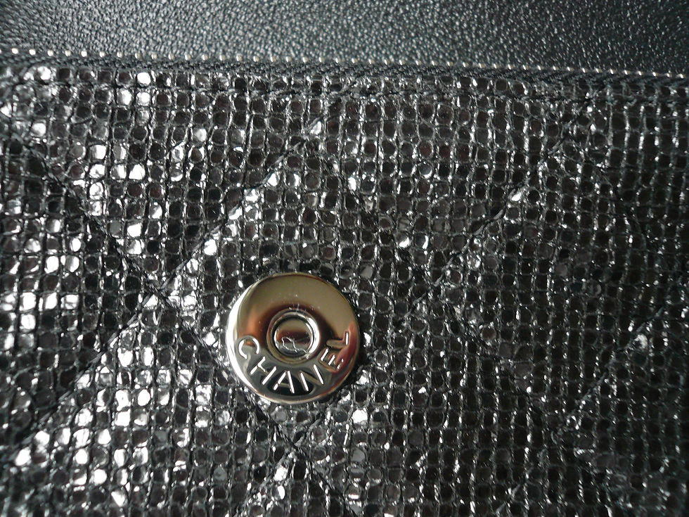 Miniature : CHANEL Pochette jersey matelassée neuve Collector