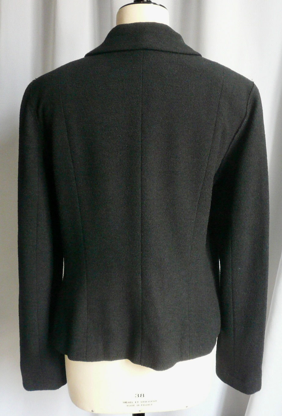 Miniature : CHANEL Petite veste noire crèpe de laine T44 FR