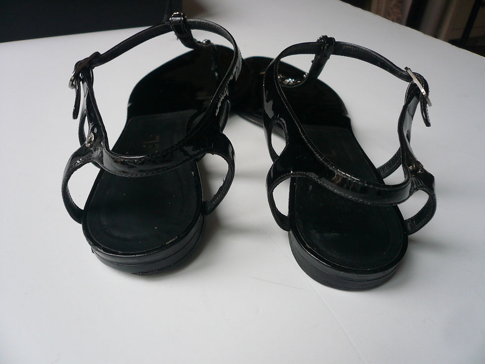 Miniature : CHANEL  Sandales cuir vernis T37