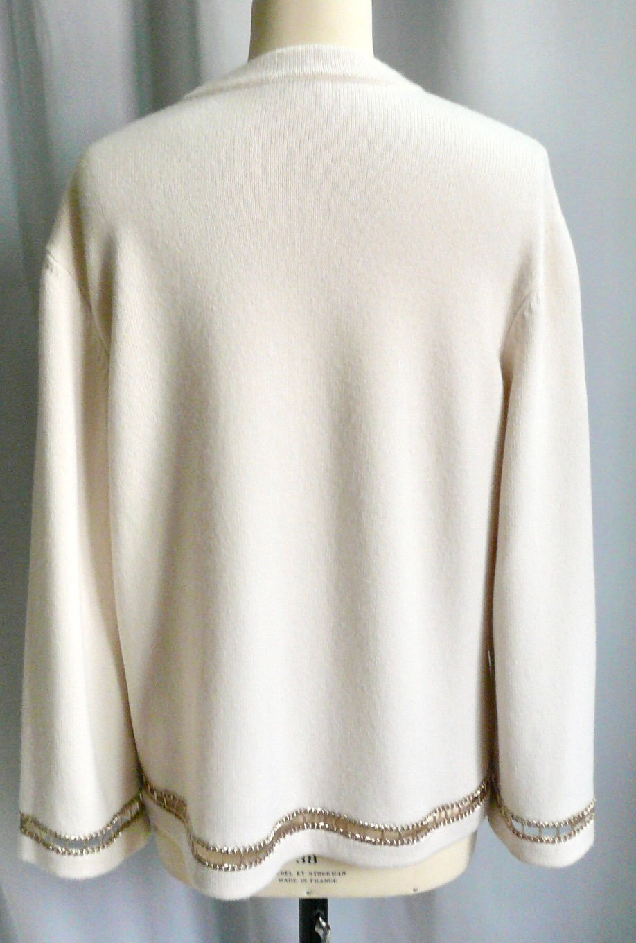 Miniature : CHANEL Cardigan cachemire écru état neuf T38