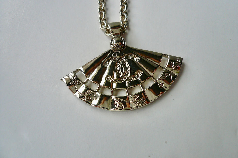 Miniature : CHANEL Collier éventail neuf avec boite silver gold