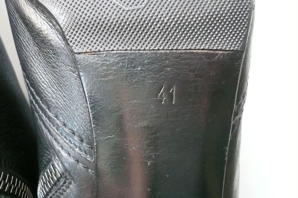 Miniature : CHANEL Boots cuir noires T41 IT TBE