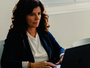 Tensioni sul lavoro: come affrontarle con leadership interiore