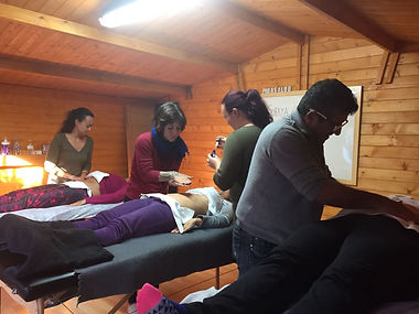 Curso de masale Bajar la MAdre/el pomo Elevate yoga y sonido