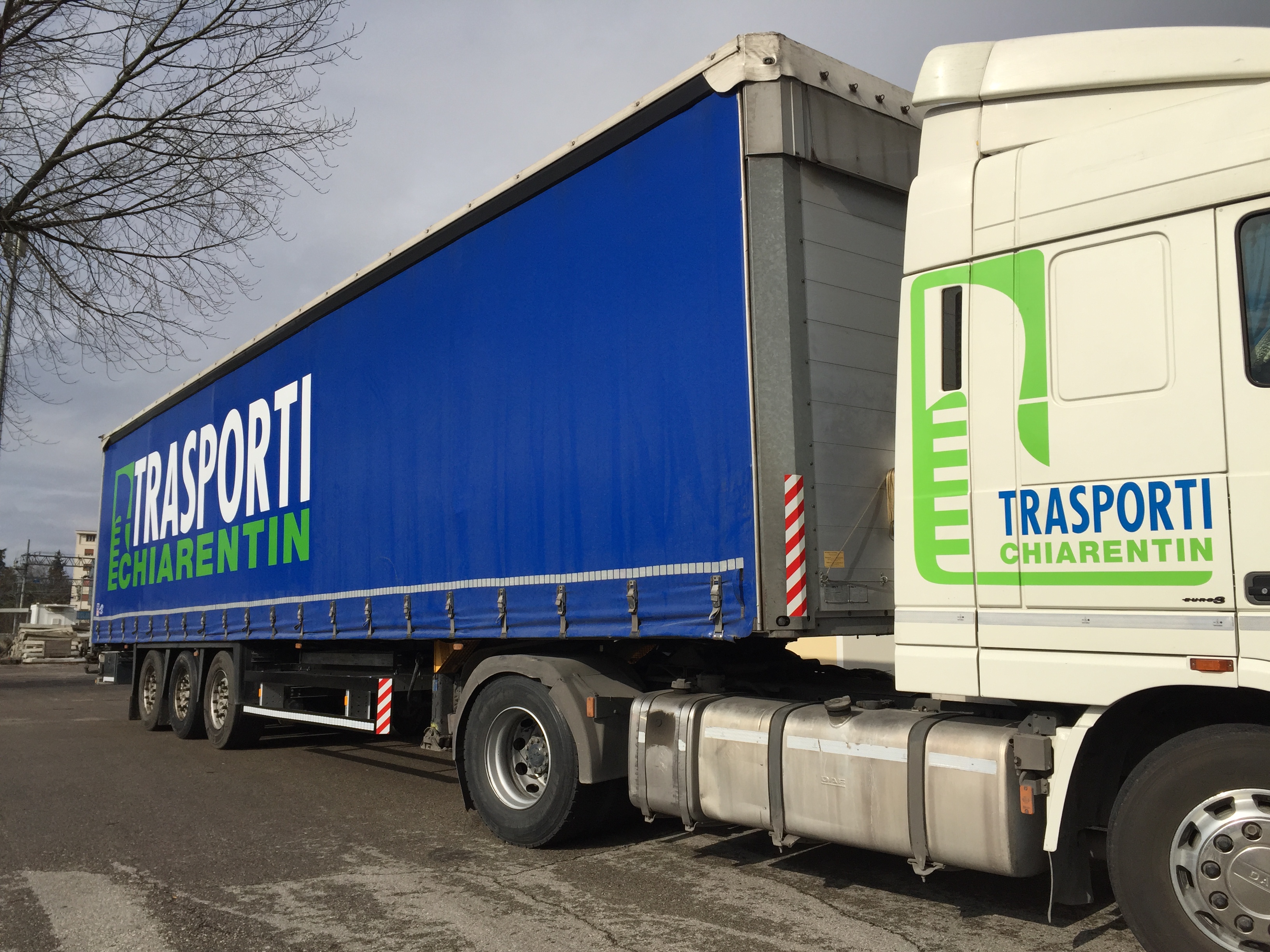 Movimentazione containers, trasporti eccezionali CHIARENTIN