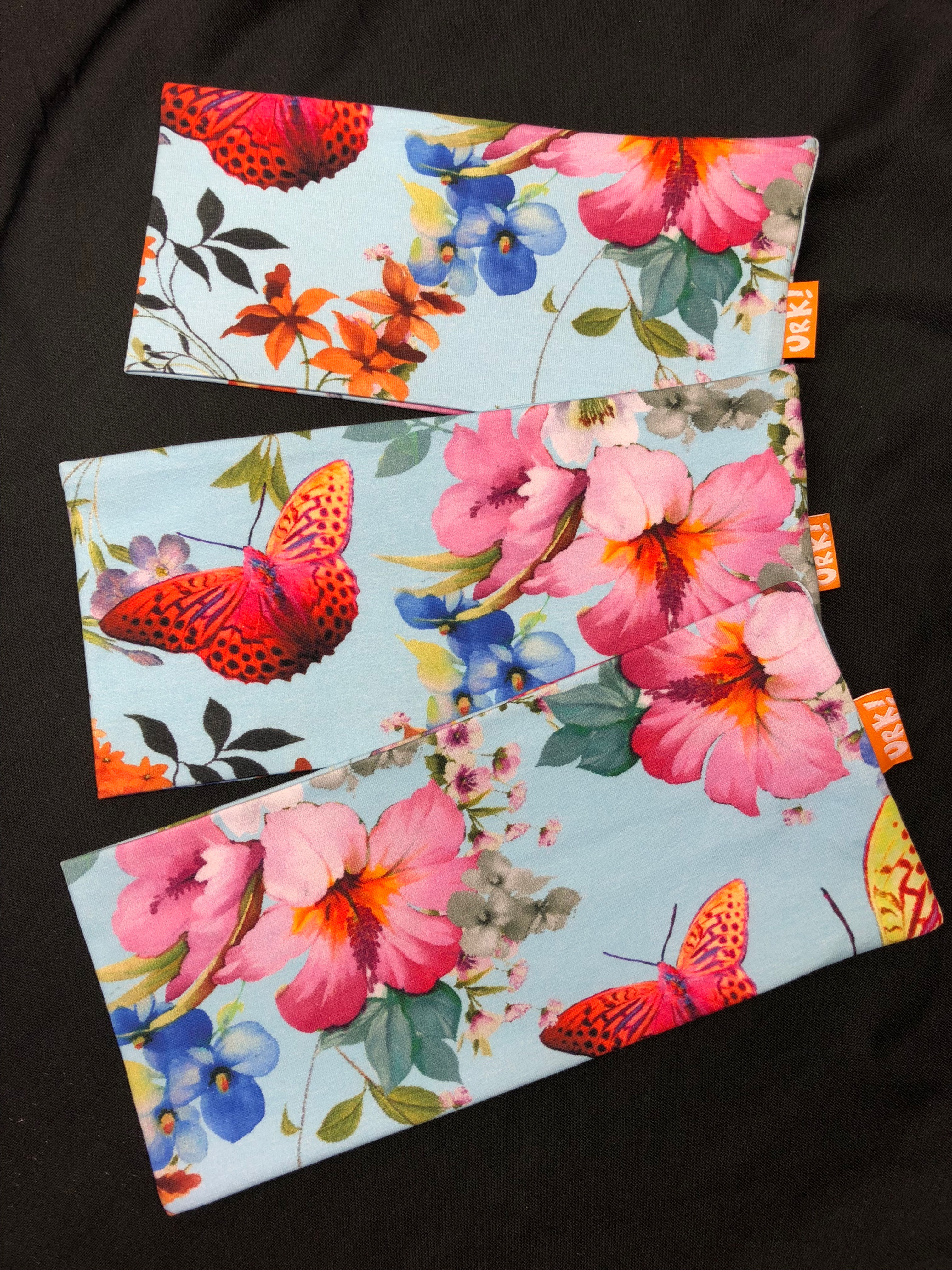 Pannebånd med sommerfugler og blomster. Pannebånd til voksne og barn.