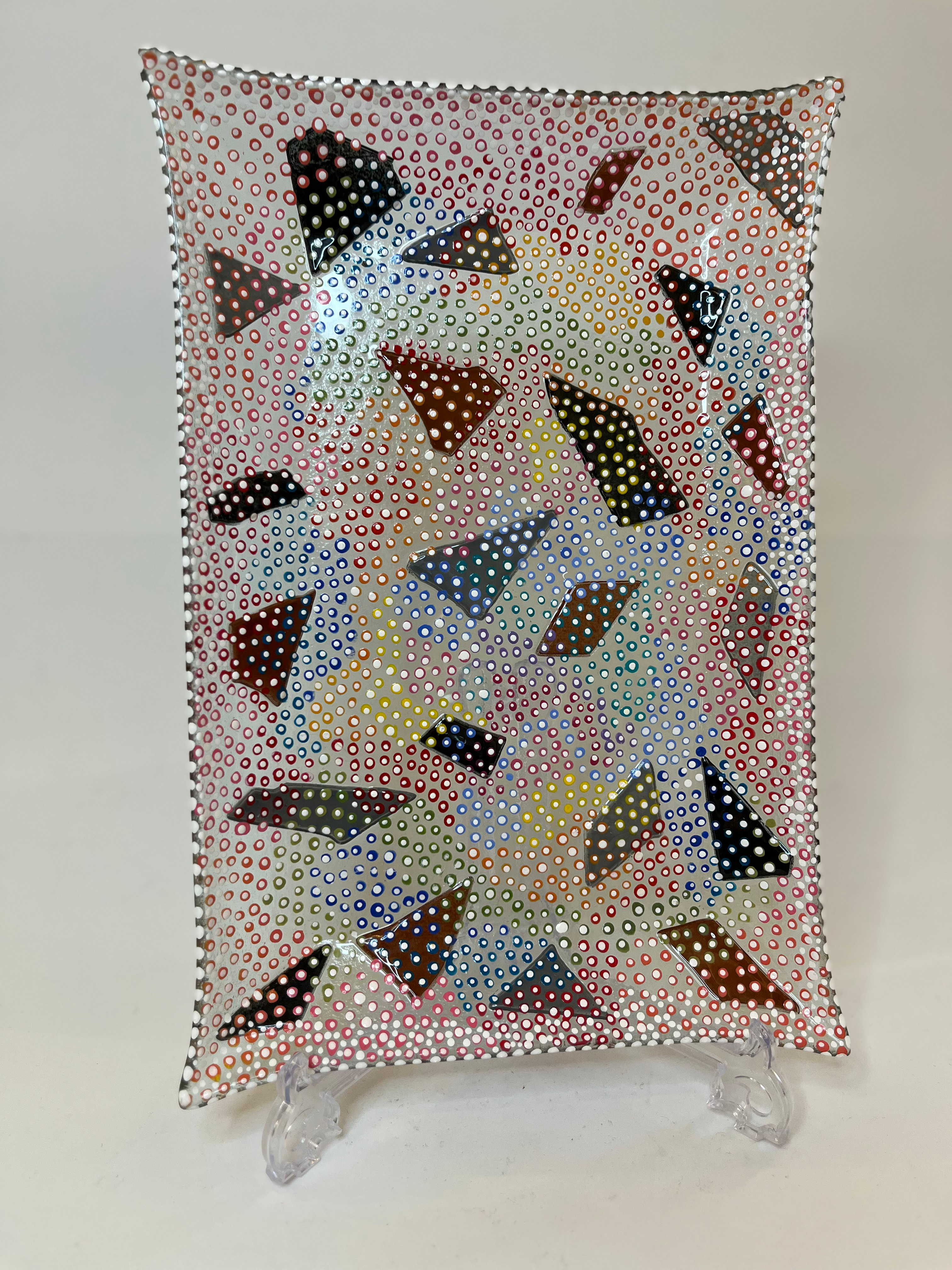 Rektangulært glassfat med prikker