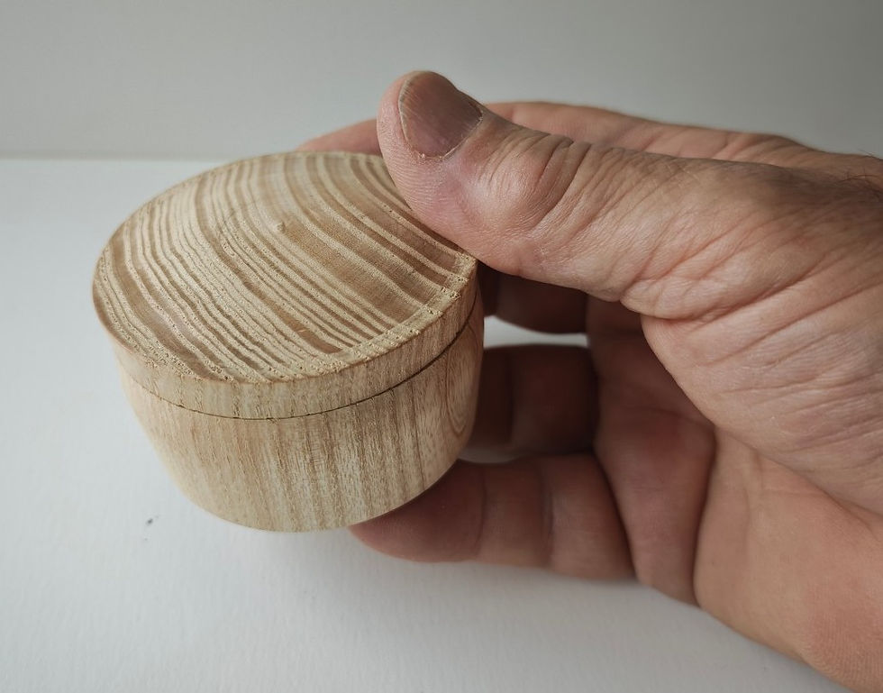 Miniaturbild: Dose mit Deckel