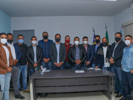 Câmara e Prefeitura selam a PAZ: Vereadores tomam posse como secretários do governo canedense