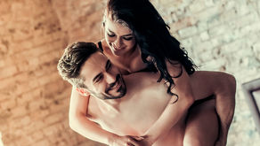 ADULTO • AMOR & SEXO / QUATRO ITENS QUE VOCÊ TEM EM CASA QUE PODEM AJUDAR A ESQUENTAR A RELAÇÃO