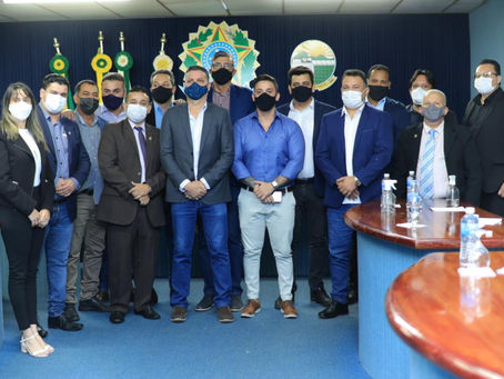 Câmara de Vereadores de Senador Canedo deu posse a suplentes de vereadores licenciados