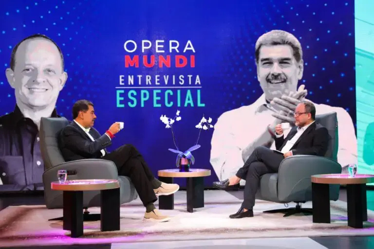 VÍDEO: (LIBERDADE DE EXPRESSÃO), Breno Altman entrevista o presidente da Venezuela, Nicolás Maduro, e apresenta aos brasileiros a outra versão da história sobre a ditadura venezuelana.
