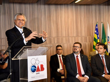Caiado garante pagamento de advogados dativos.