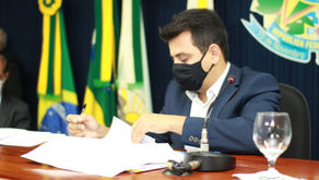 Vereadores exigem apuração criminal do prefeito por calúnia e difamação, pois os chamou de ladrões.
