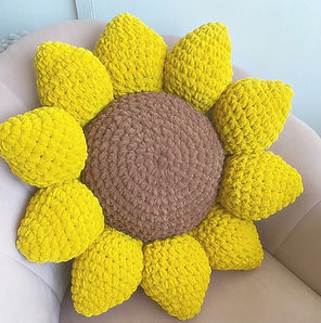 Chunky crochet sunflower pillow