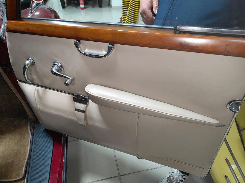 Miniature : MERCEDES 300 ADENAUER