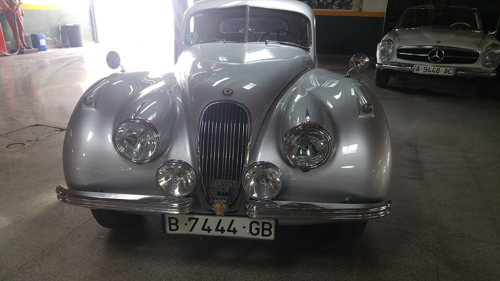 Miniaturbild: JAGUAR XK120 COUPE