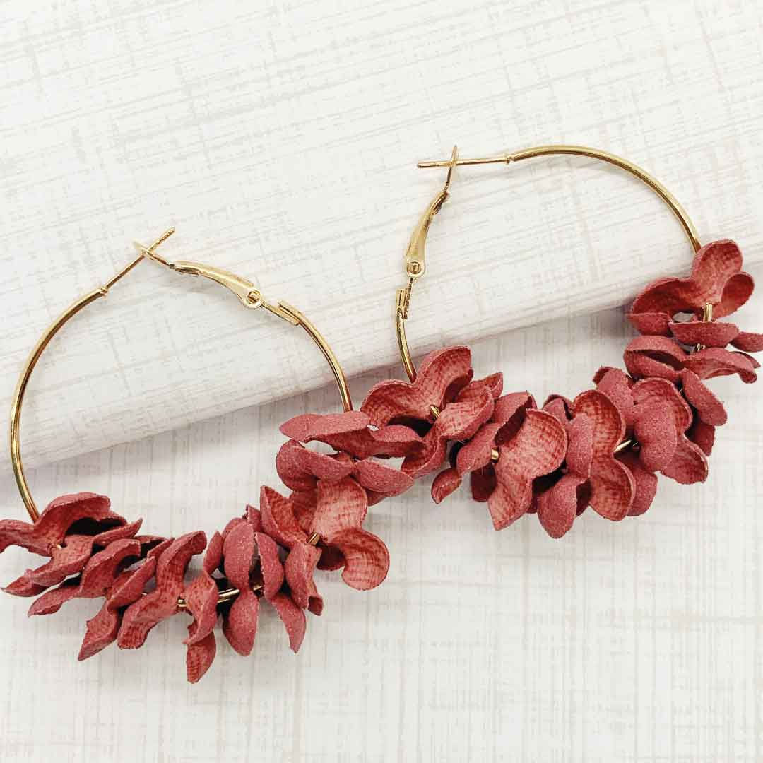 Pendientes de rosas australianas