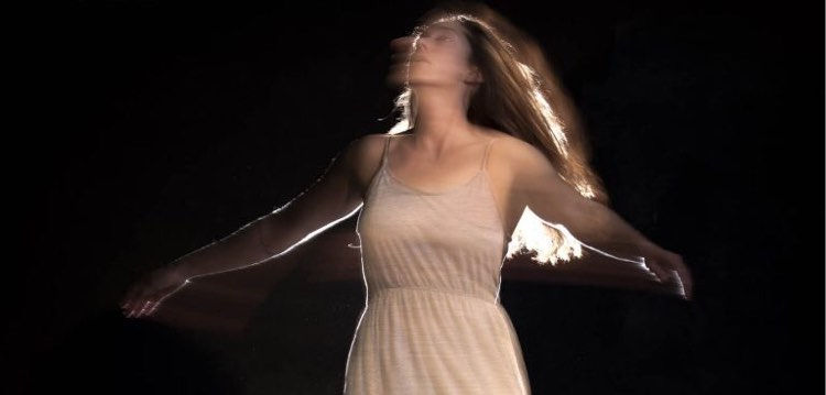 "An indefinite human"
Σκηνοθεσία – δραματουργική επεξεργασία : Άρτεμις Γρύμπλα
Μουσική : Διονύσης Μπάστας
Σκηνικά – Κοστούμια : Μαρία Βασιλάκη
Video mapping: Κωνσταντίνος Πιλάβιος
Φωτισμοί : Νίκος Σωτηρόπουλος
Βοηθός Σκηνοθέτη : Βιβή Φωτοπούλου
Σχεδιασμός αφίσας: Δημήτρης Γιαννακούλιας
Ερμηνεύουν : Νίκος Δερτιλής, Έφη Κιτσαντά, Δώρα Τσάνγκα, Νίκος Τσίχλας

Παραγωγή: Τηλέμαχος Τσαρδάκας – θέατρο act