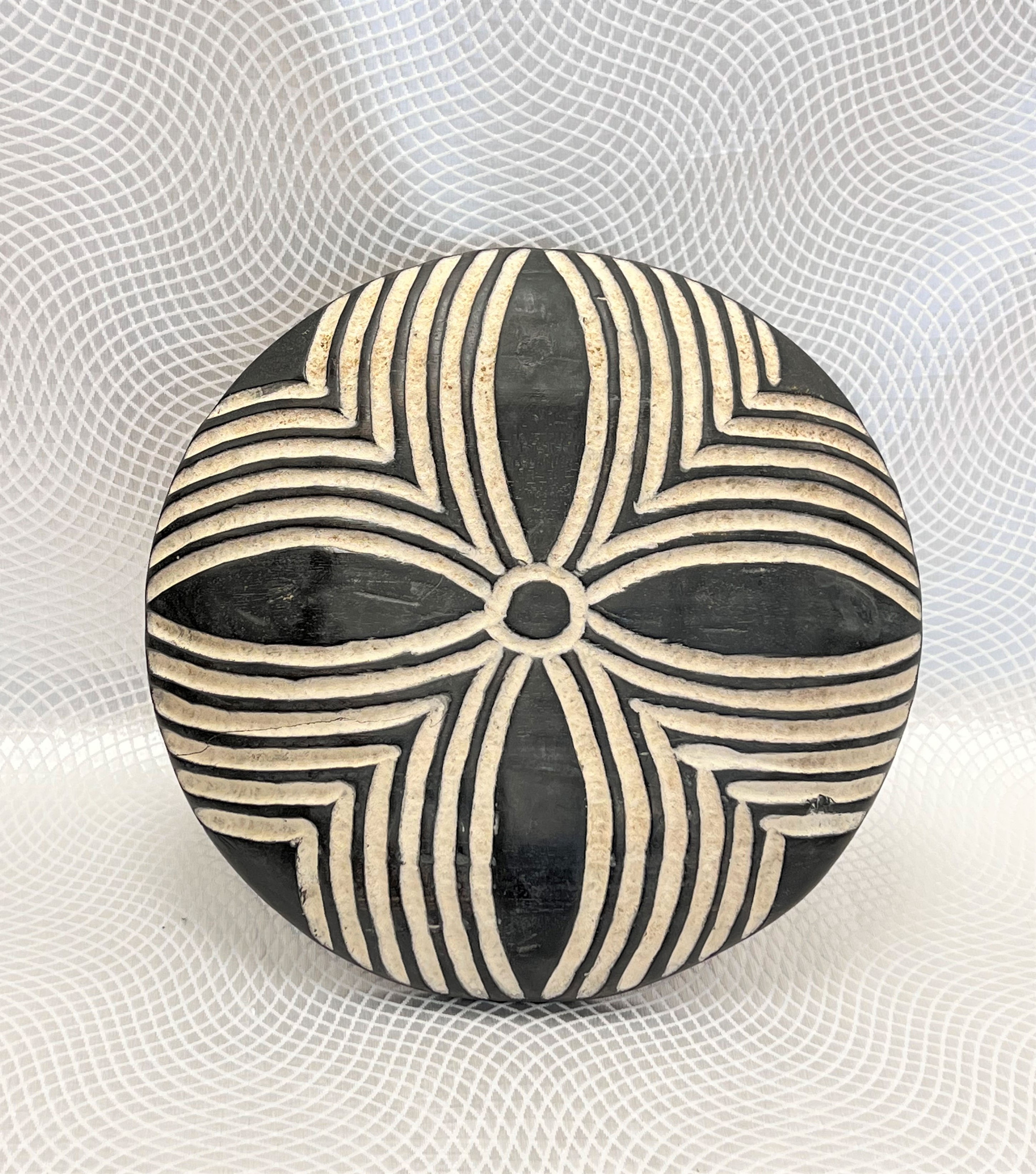 Bouclier Zulu pétale - petit Bouclier en Bois, noir et blanc
